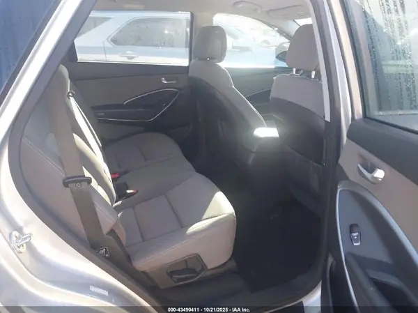 KM8SM4HF4HU180838 2017 HYUNDAI SANTA FE - Image 8