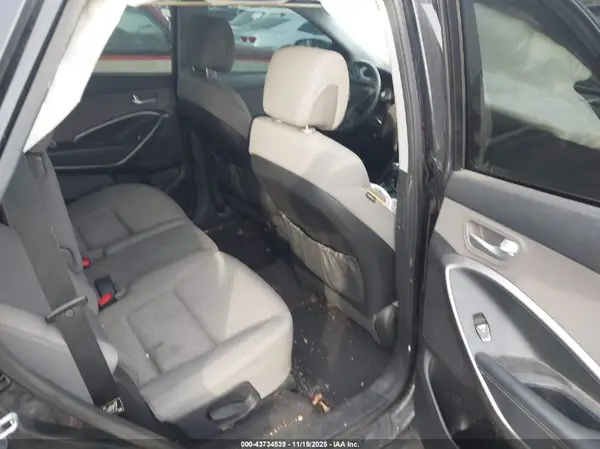 KM8SM4HF4HU182492 2017 HYUNDAI SANTA FE - Image 8