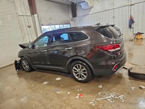 KM8SM4HF4JU260811 2018 HYUNDAI SANTA FE - Image 2