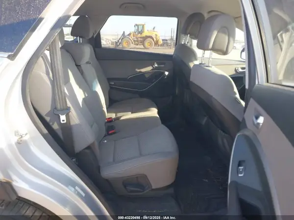 KM8SM4HF4JU274675 2018 HYUNDAI SANTA FE - Image 8