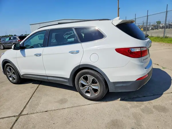 KM8SM4HF5GU130447 2016 HYUNDAI SANTA FE - Image 2