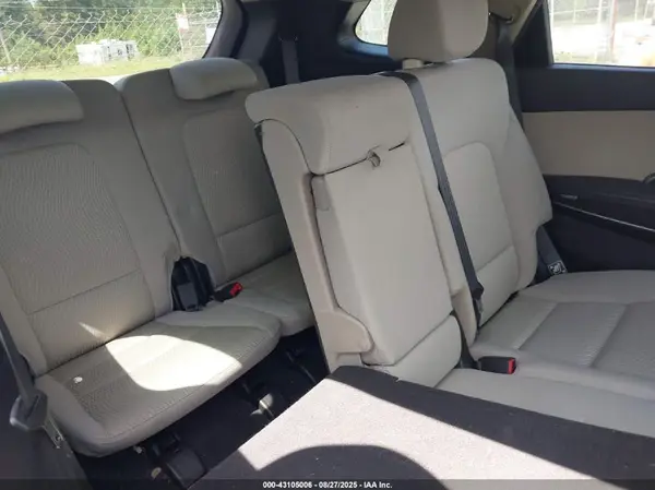 KM8SM4HF5GU146583 2016 HYUNDAI SANTA FE - Image 8