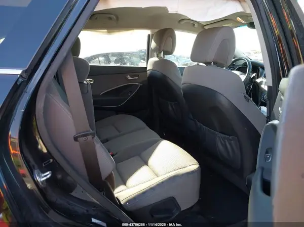 KM8SM4HF5GU156286 2016 HYUNDAI SANTA FE - Image 8