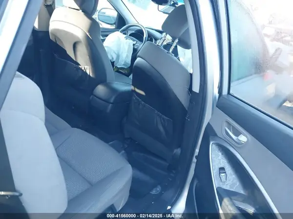 KM8SM4HF5HU202118 2017 HYUNDAI SANTA FE - Image 8