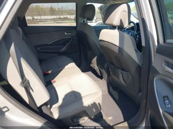 KM8SM4HF5HU247754 2017 HYUNDAI SANTA FE - Image 8