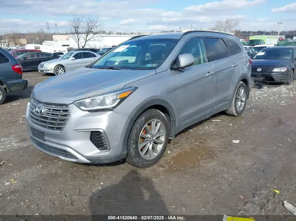 KM8SM4HF5JU261000 2018 HYUNDAI SANTA FE - Image 2