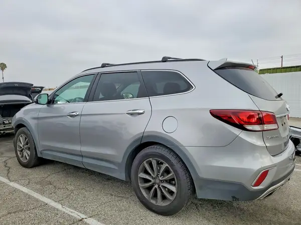 KM8SM4HF5JU269758 2018 HYUNDAI SANTA FE - Image 2