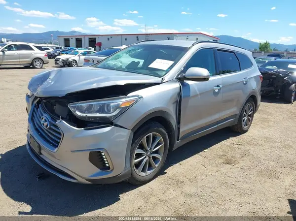 KM8SM4HF5JU278749 2018 HYUNDAI SANTA FE - Image 2