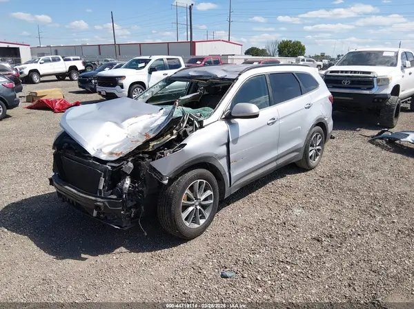KM8SM4HF6HU183689 2017 HYUNDAI SANTA FE - Image 2
