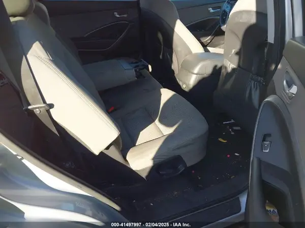 KM8SM4HF6HU184518 2017 HYUNDAI SANTA FE - Image 8