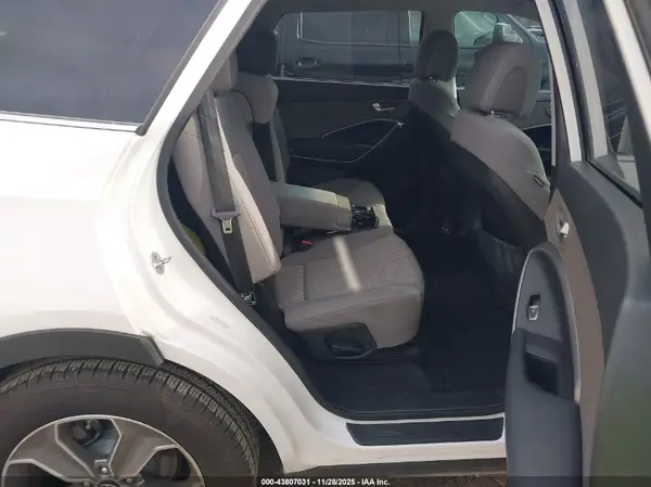 KM8SM4HF7GU162378 2016 HYUNDAI SANTA FE - Image 8