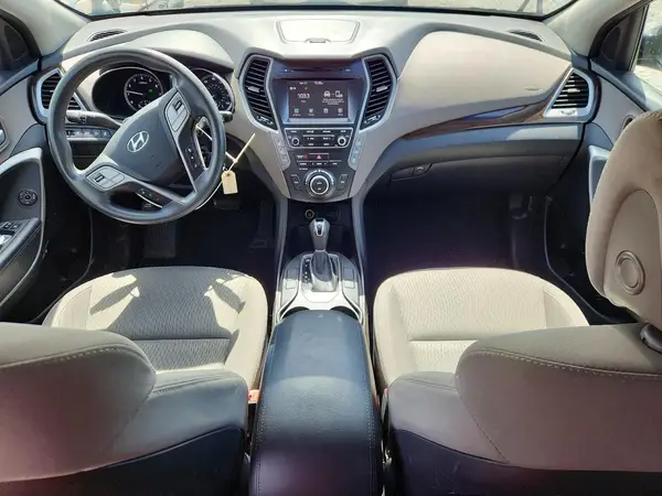 KM8SM4HF7HU171440 2017 HYUNDAI SANTA FE - Image 8