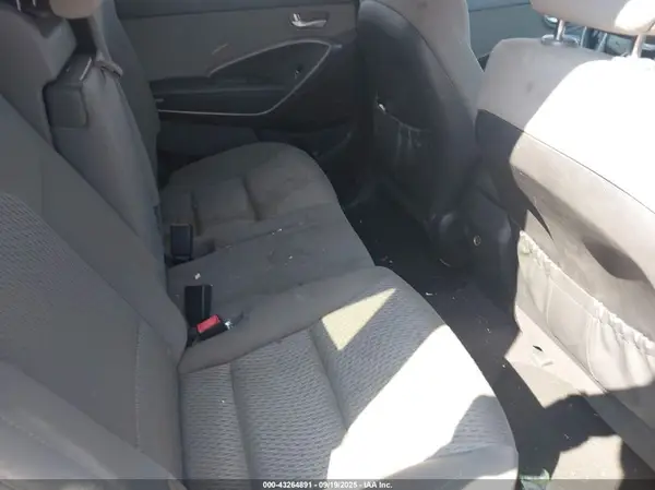 KM8SM4HF7HU176525 2017 HYUNDAI SANTA FE - Image 8