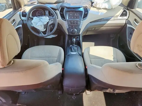 KM8SM4HF7HU252678 2017 HYUNDAI SANTA FE - Image 8