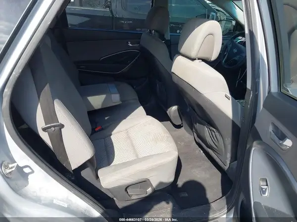 KM8SM4HF7KU304933 2019 HYUNDAI SANTA FE - Image 8