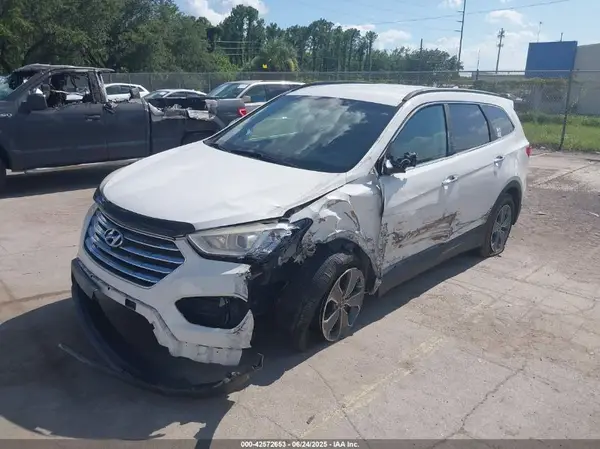 KM8SM4HF8GU147288 2016 HYUNDAI SANTA FE - Image 2