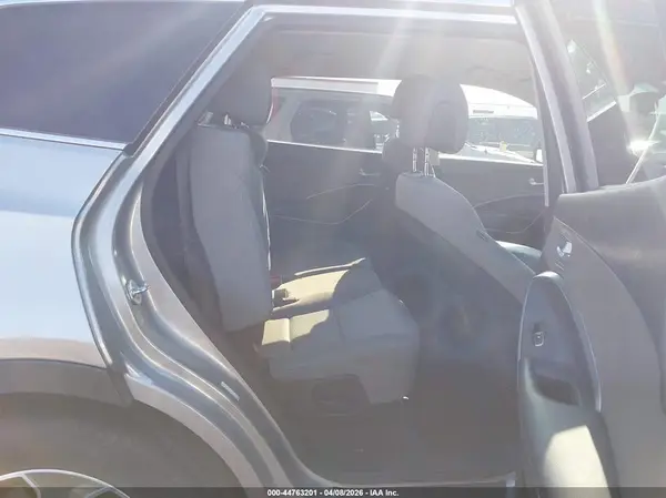 KM8SM4HF8GU151955 2016 HYUNDAI SANTA FE - Image 8
