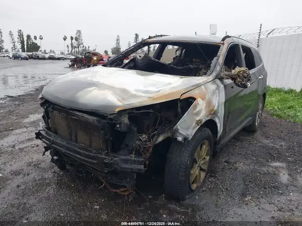 KM8SM4HF8GU154922 2016 HYUNDAI SANTA FE - Image 2