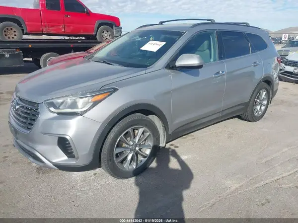 KM8SM4HF8HU200668 2017 HYUNDAI SANTA FE - Image 2