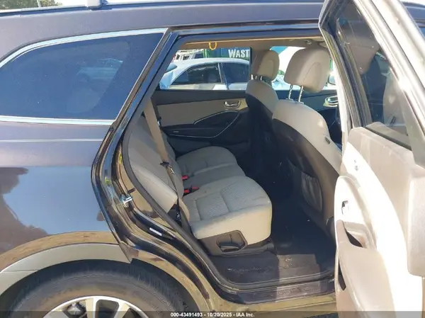 KM8SM4HF8HU221214 2017 HYUNDAI SANTA FE - Image 8