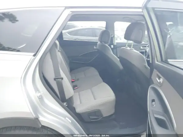 KM8SM4HF8HU250955 2017 HYUNDAI SANTA FE - Image 8