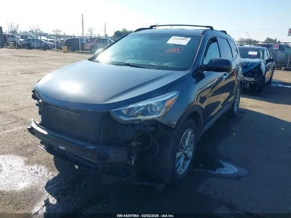 KM8SM4HF8JU269947 2018 HYUNDAI SANTA FE - Image 2
