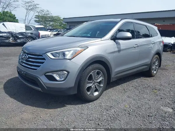 KM8SM4HF9GU147977 2016 HYUNDAI SANTA FE - Image 2