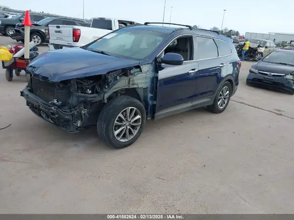 KM8SM4HF9HU179975 2017 HYUNDAI SANTA FE - Image 2