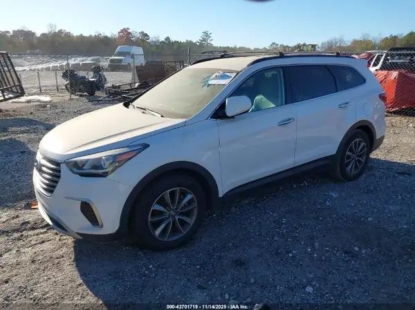 KM8SM4HF9HU183623 2017 HYUNDAI SANTA FE - Image 2