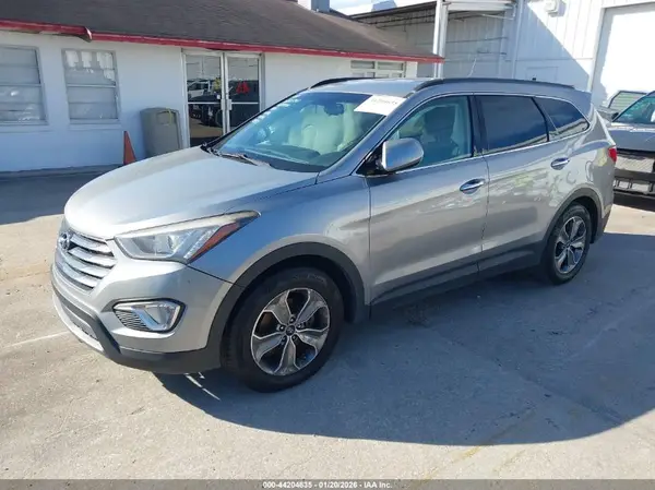 KM8SM4HFXGU138446 2016 HYUNDAI SANTA FE - Image 2
