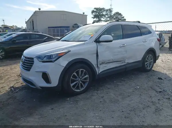 KM8SM4HFXHU203698 2017 HYUNDAI SANTA FE - Image 2