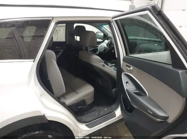 KM8SMDHF0HU183347 2017 HYUNDAI SANTA FE - Image 8