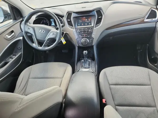 KM8SMDHF0HU187916 2017 HYUNDAI SANTA FE - Image 8