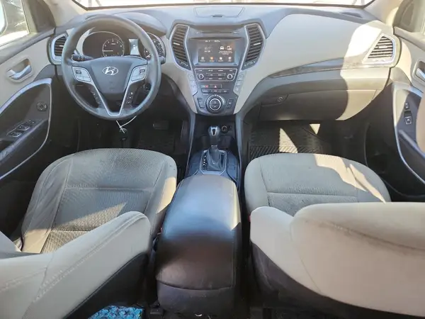KM8SMDHF0HU193943 2017 HYUNDAI SANTA FE - Image 8