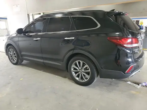 KM8SMDHF0HU207923 2017 HYUNDAI SANTA FE - Image 2