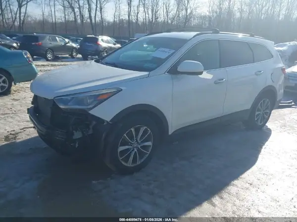 KM8SMDHF0JU270932 2018 HYUNDAI SANTA FE - Image 2