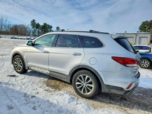 KM8SMDHF0KU304935 2019 HYUNDAI SANTA FE - Image 2