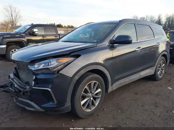 KM8SMDHF0KU305812 2019 HYUNDAI SANTA FE - Image 2