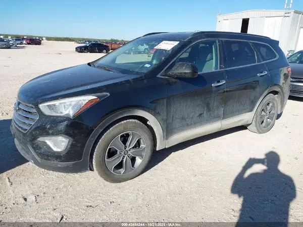 KM8SMDHF1GU151683 2016 HYUNDAI SANTA FE - Image 2