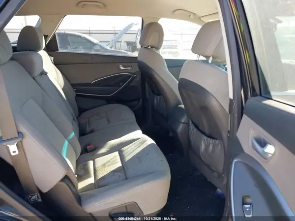 KM8SMDHF1GU151683 2016 HYUNDAI SANTA FE - Image 8