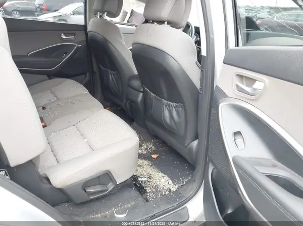 KM8SMDHF1GU163414 2016 HYUNDAI SANTA FE - Image 8