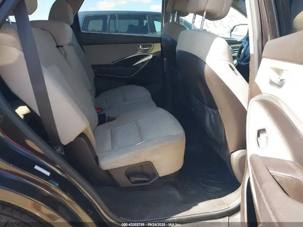 KM8SMDHF1HU172079 2017 HYUNDAI SANTA FE - Image 8