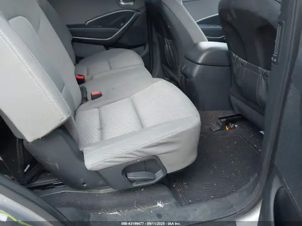 KM8SMDHF1HU203962 2017 HYUNDAI SANTA FE - Image 8