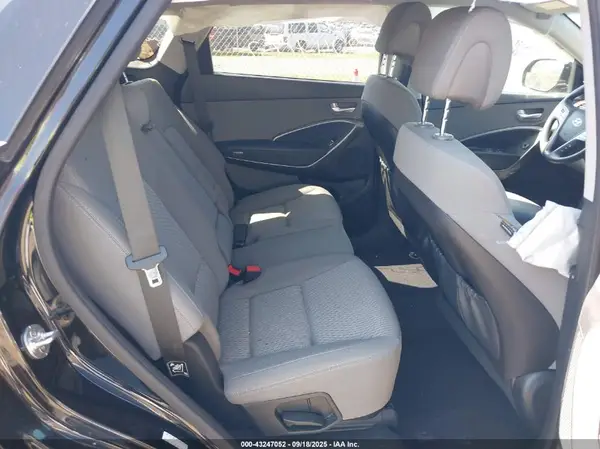 KM8SMDHF1HU225217 2017 HYUNDAI SANTA FE - Image 8