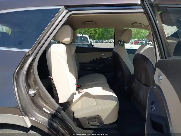 KM8SMDHF1HU235021 2017 HYUNDAI SANTA FE - Image 8