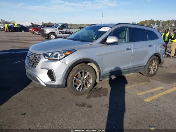 KM8SMDHF1HU237593 2017 HYUNDAI SANTA FE - Image 2