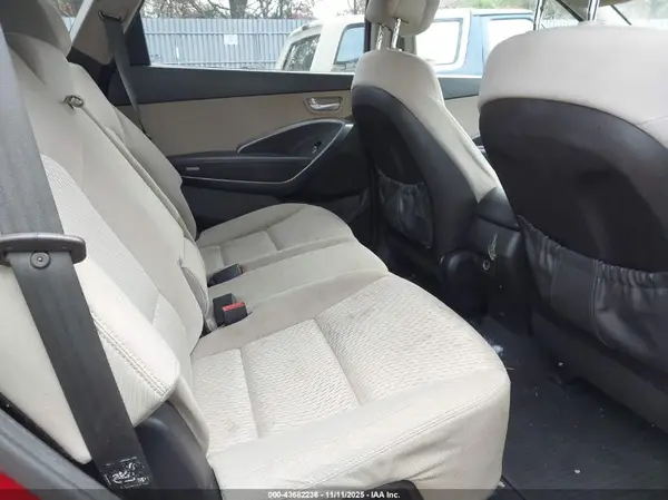 KM8SMDHF1HU238369 2017 HYUNDAI SANTA FE - Image 8