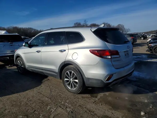 KM8SMDHF1HU245421 2017 HYUNDAI SANTA FE - Image 2
