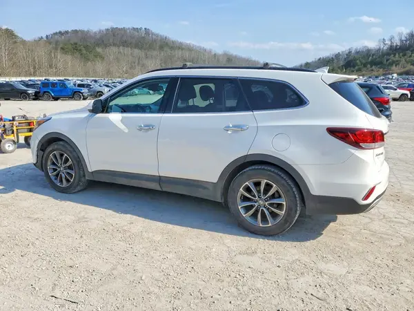 KM8SMDHF1JU266498 2018 HYUNDAI SANTA FE - Image 2