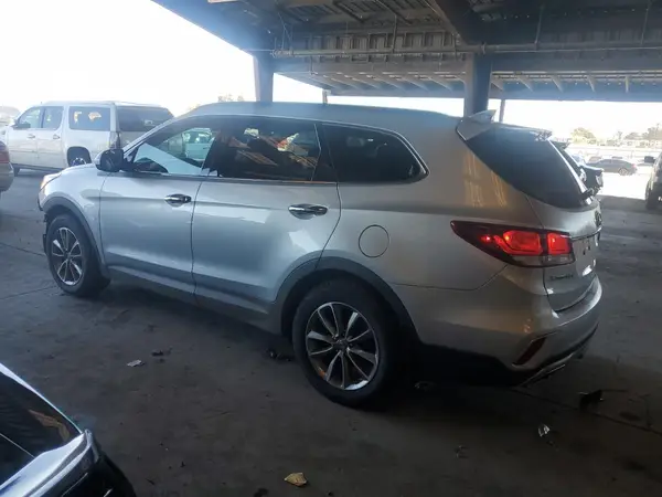 KM8SMDHF1JU268641 2018 HYUNDAI SANTA FE - Image 2